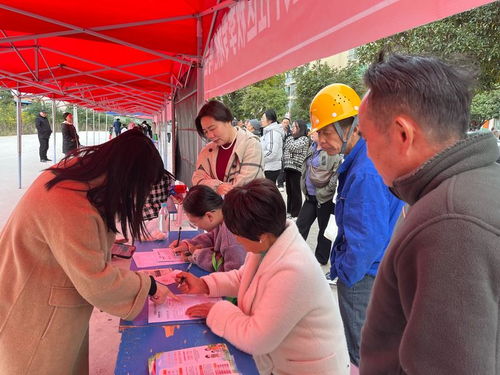 衡陽(yáng)石惠家園居民喜領(lǐng)民生大禮包，政府門戶網(wǎng)站一站式服務(wù)助力美好生活